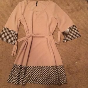 Tan dress w patterned sleeves